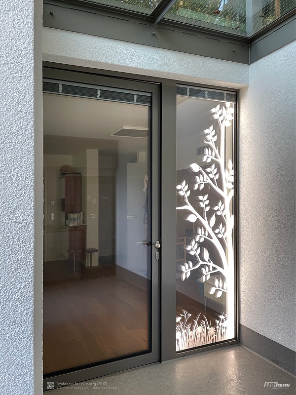 Eingangstür LEDScreen gestaltet